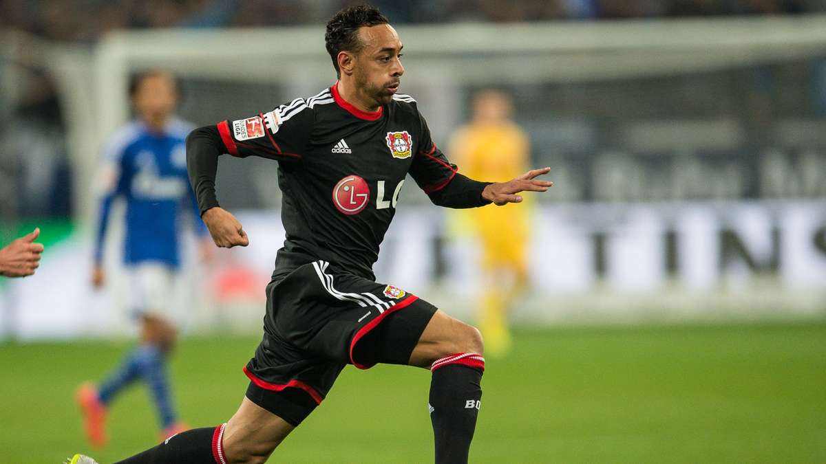 足坛历史100大球星排名本泽马,足坛第一人贝尔