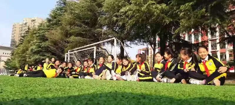 商丘市工学院附属兴华学校六年级,商丘兴华学校2024毕业班优秀学生