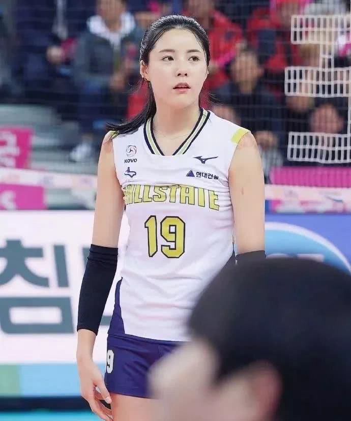 李多英李多贤是双胞胎吗,排坛美人