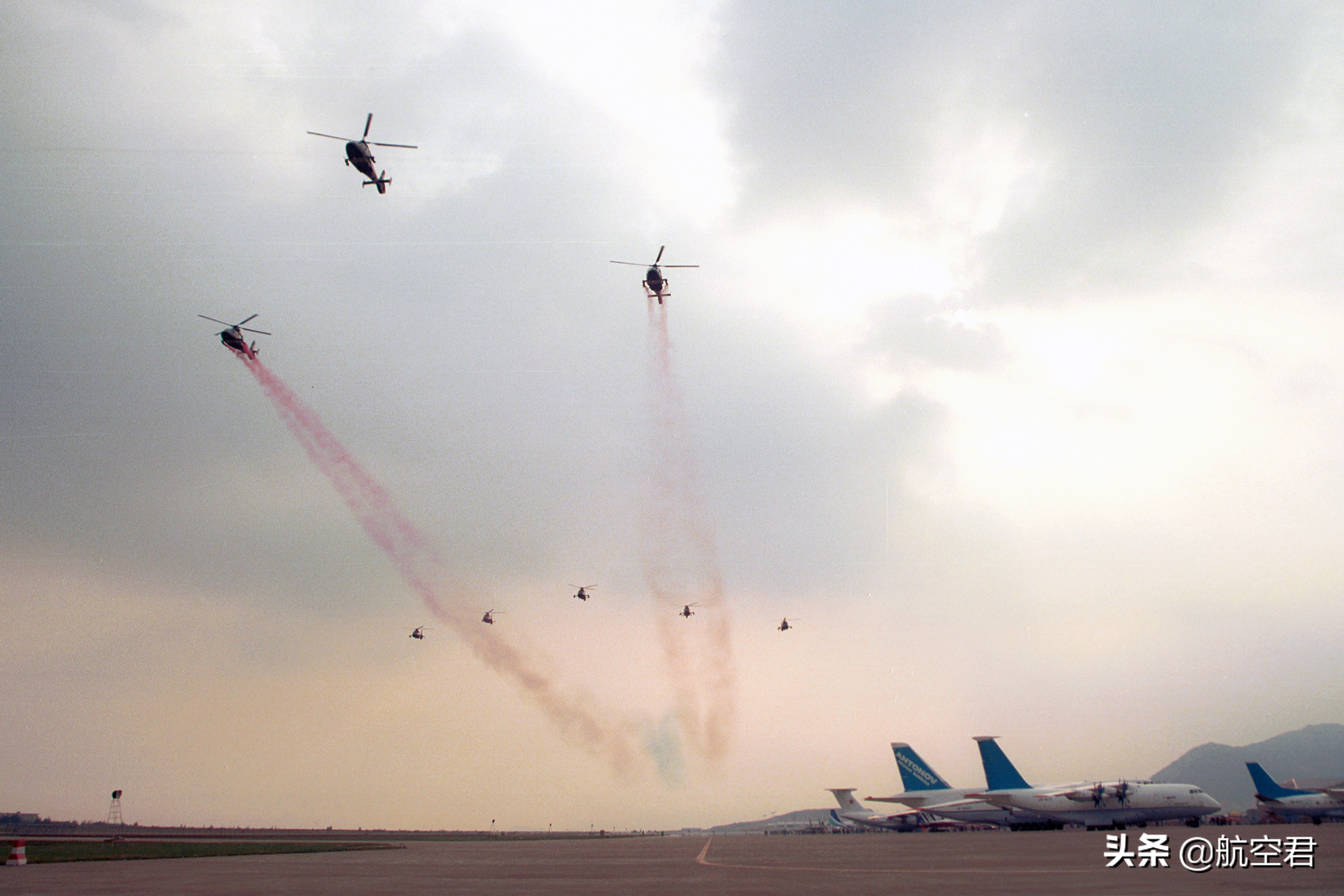 我与祖国共成长,从拍飞机的摄影器材一撇生活品质的迅速提高