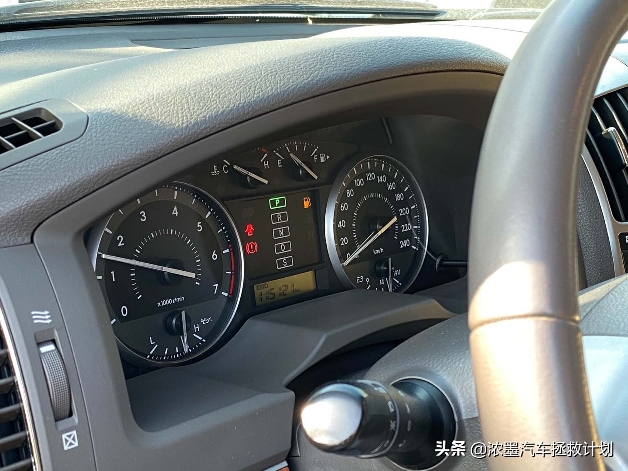 丰田霸道酷路泽带你翻山越岭,丰田兰德酷路泽低速4驱越野模式