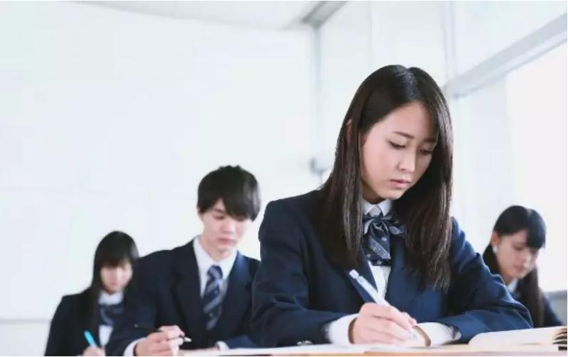 日本留学必读的书籍,日本留学必备的专业