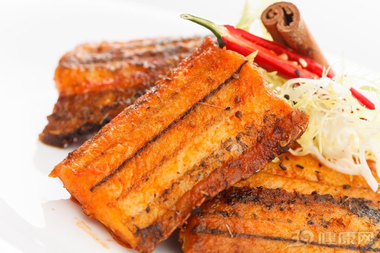 胃不舒服先吃饭还是先吃药,胃不舒服就要多运动