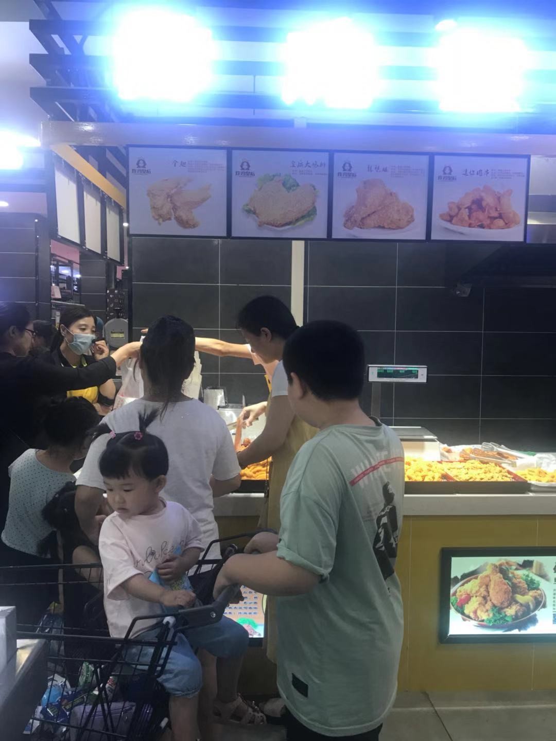 炸鸡皇后全国多少家店,炸鸡皇后第一家店