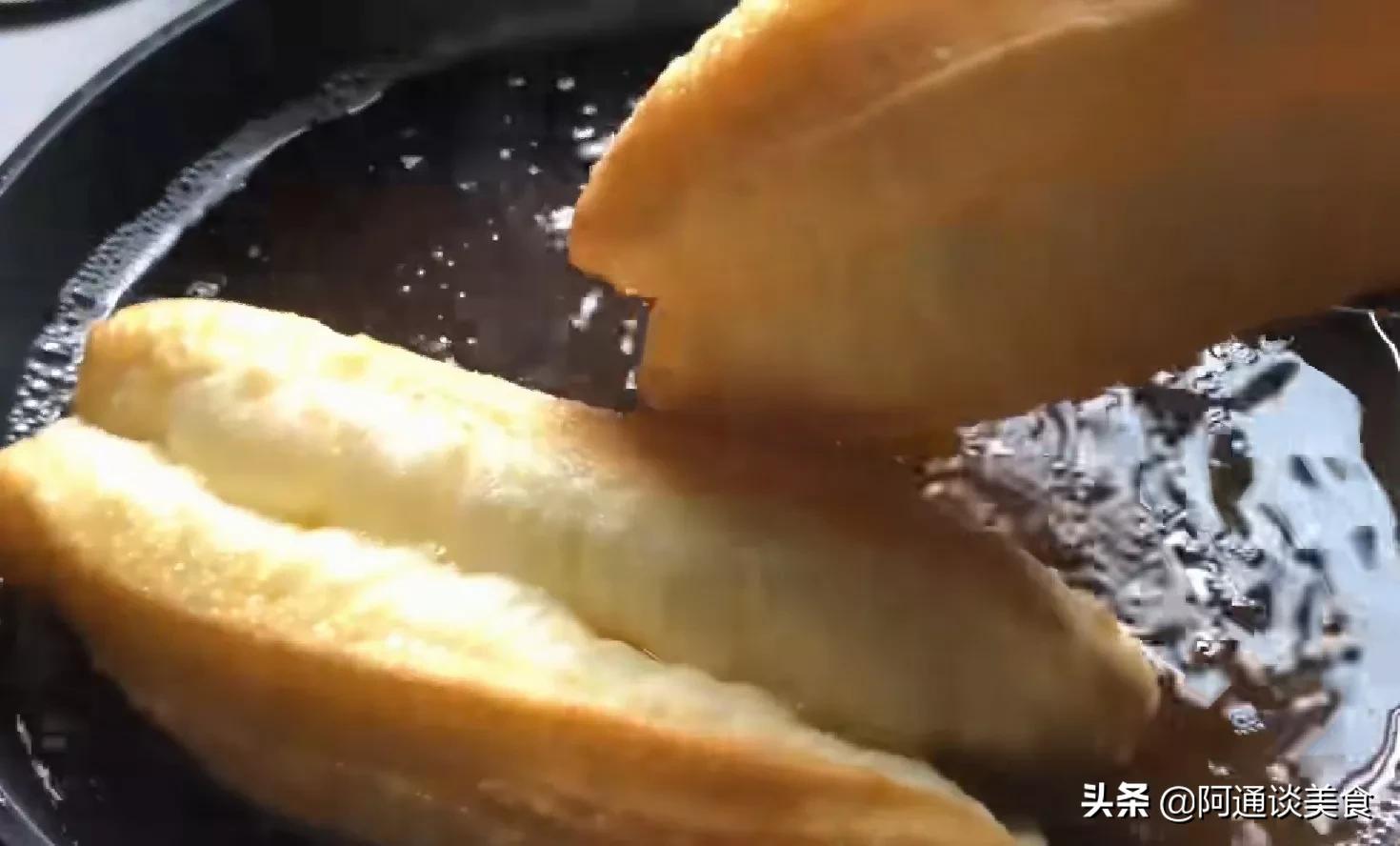 香酥油条怎么做酥脆松软完整教程,油条怎么做酥脆松软完整教程早餐