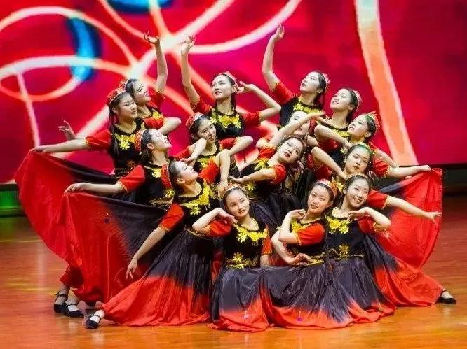 山东工业技师学院一年多少钱,山东工业技师学院2023招生简章