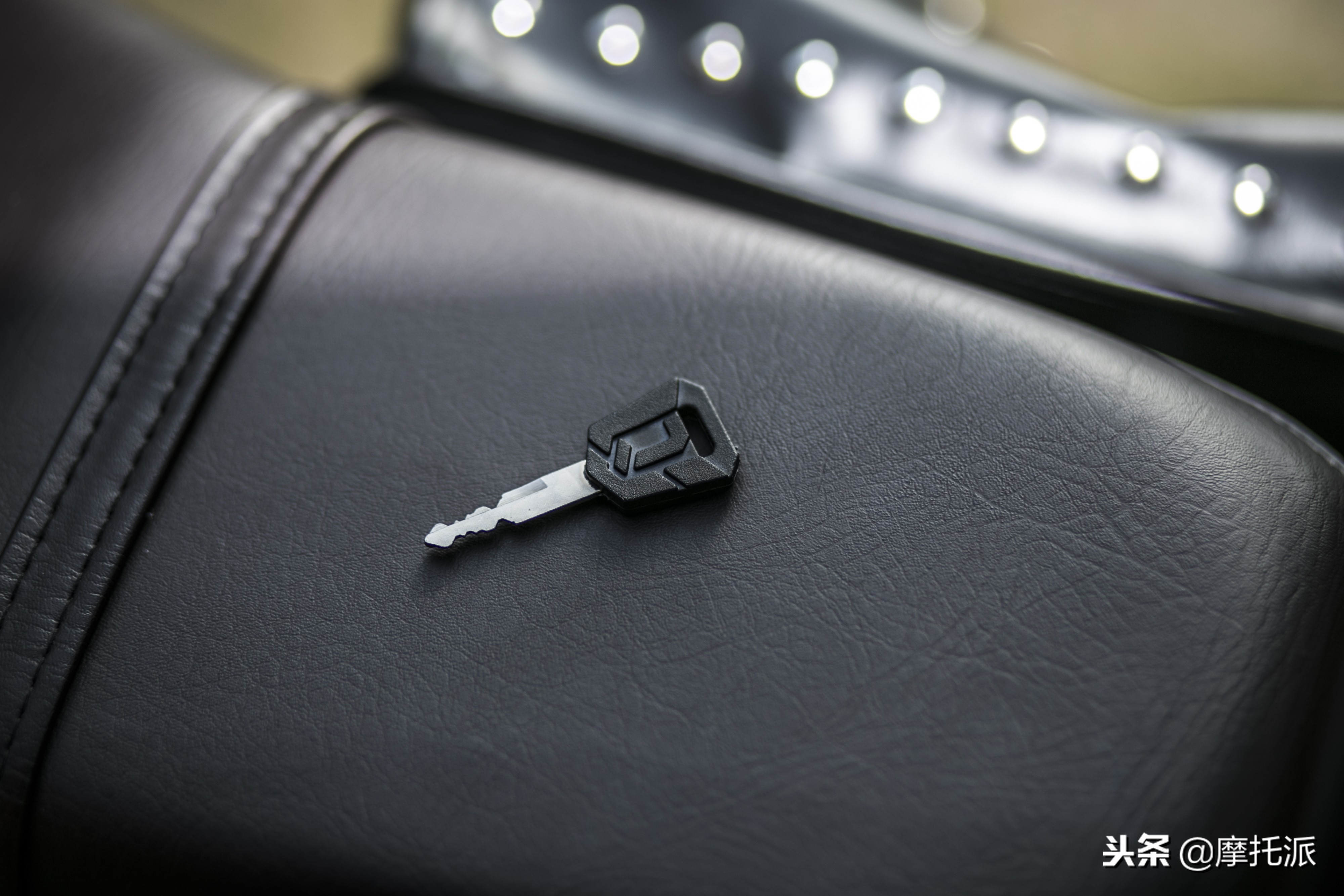 凯威极光200摩托车,钱江凯威荣光202和极光200的区别