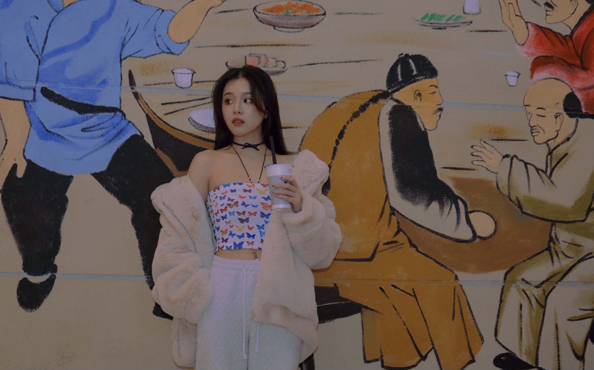 网红猫猫子直播自杀的原因揪心！因网友怂恿才逞强喝下农药