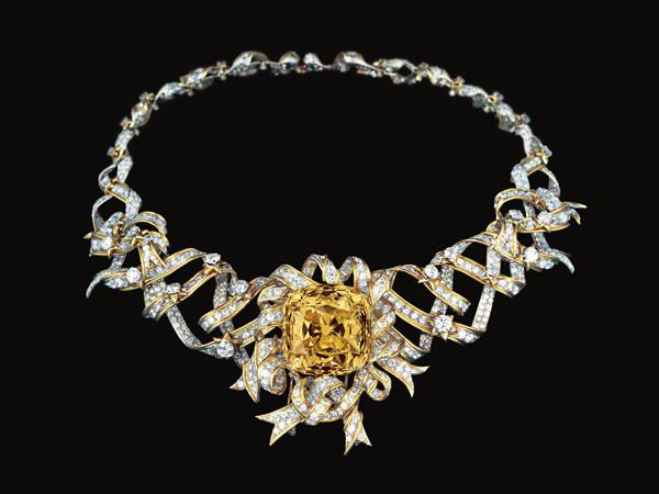 盘点影视剧中的顶级珠宝 (盘点电影中的天价绝世珠宝)