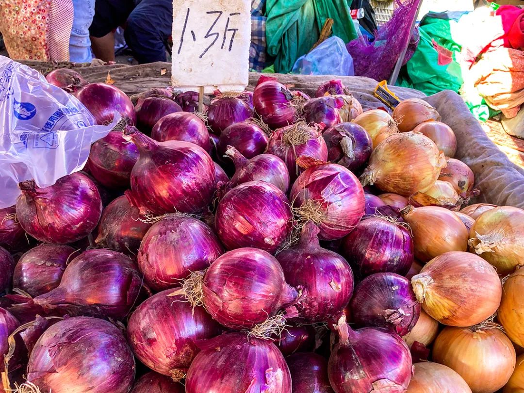 不错挺便宜的早市,附近比较旺的早市