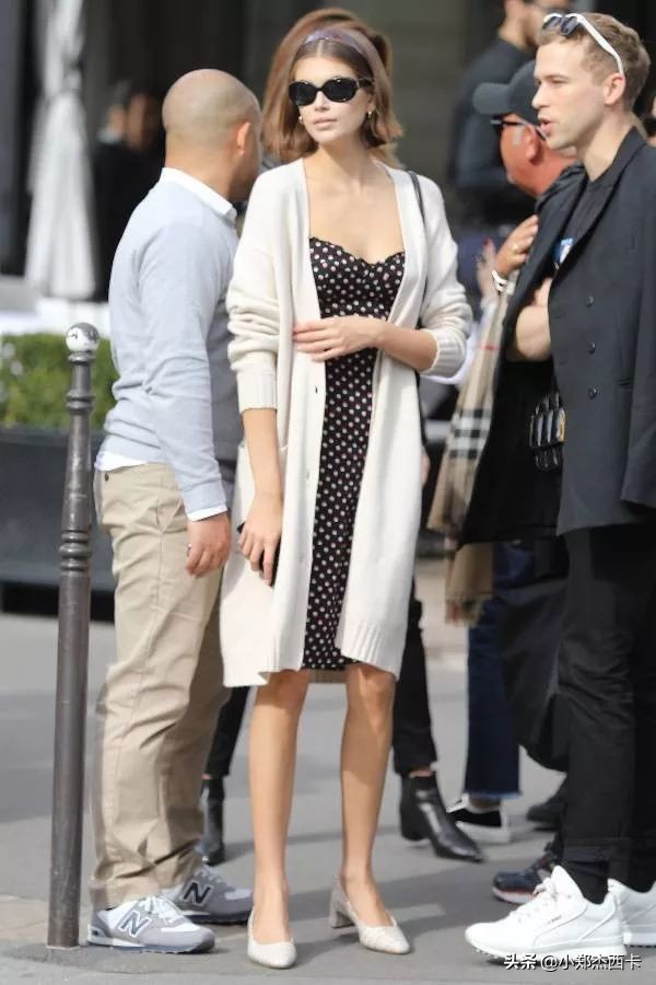 咦，梅根的大钻戒怎么不见了？|郑尔摩斯周报