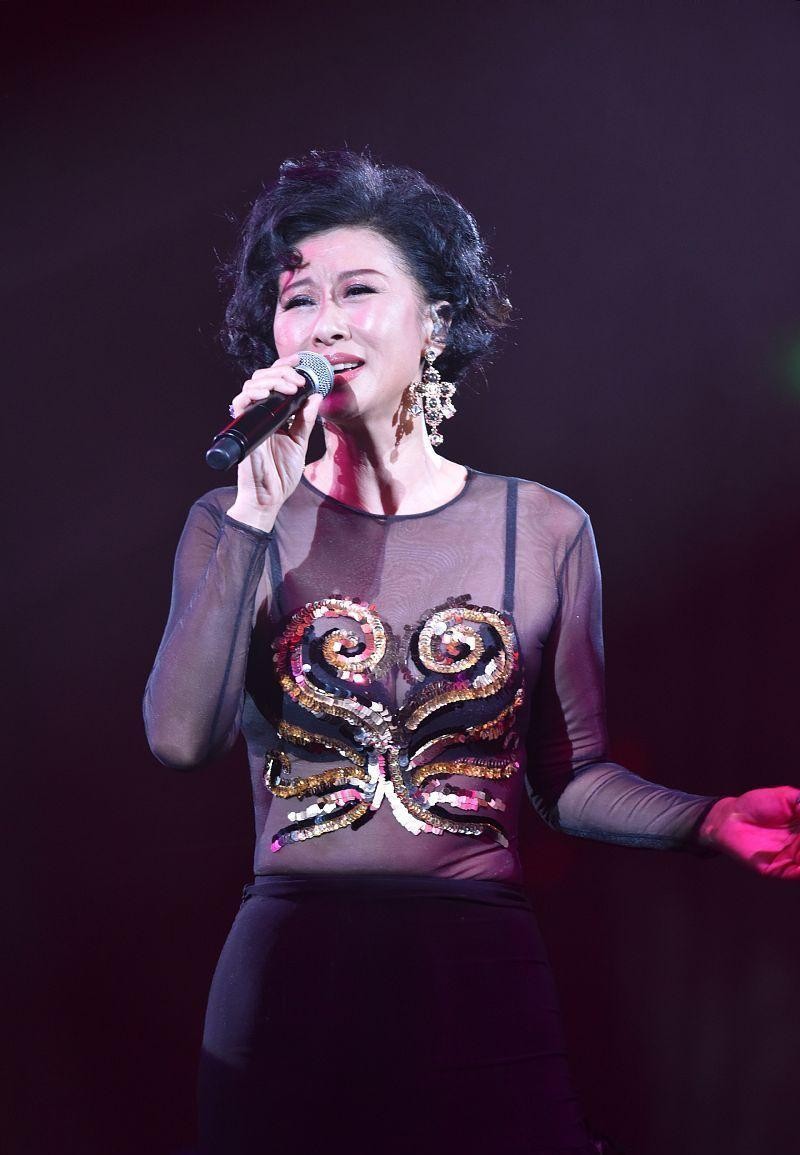 叶倩文真实身材照,叶倩文年轻完美身材