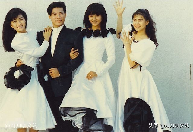 当年红极一时中国组合,红极一时的女子双人组合