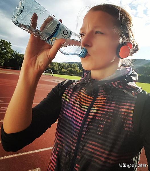 长跑测试前如何调整身体状态,5种提高跑步速度的训练方法