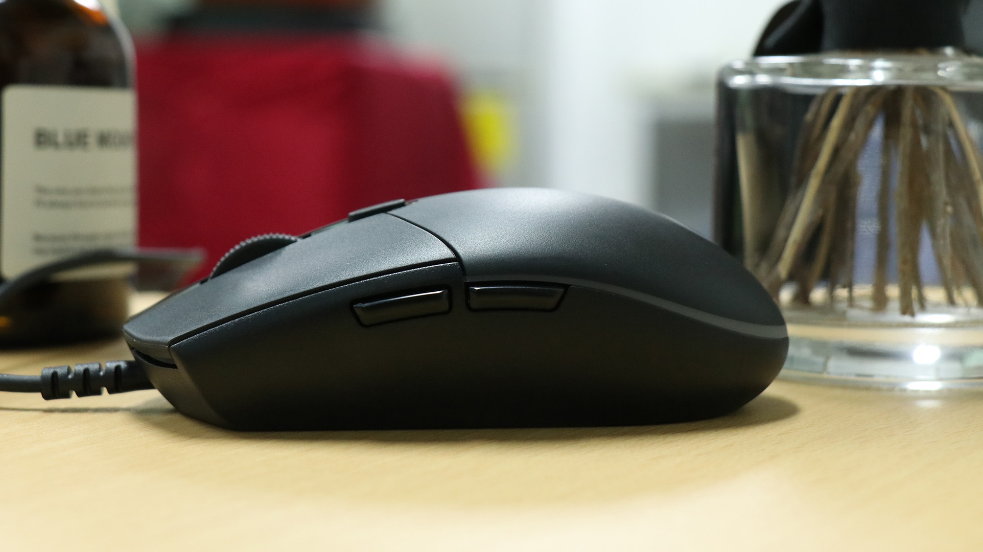 鼠标罗技g102一代和二代的区别,罗技鼠标g102侧面的2个键干啥的