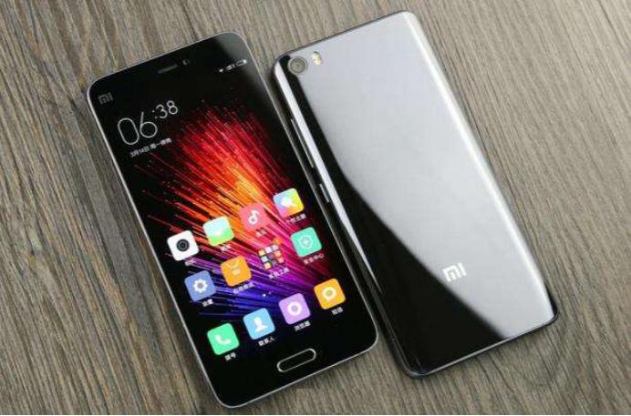 用了六年的小米手机,用了三年的小米手机卡不卡