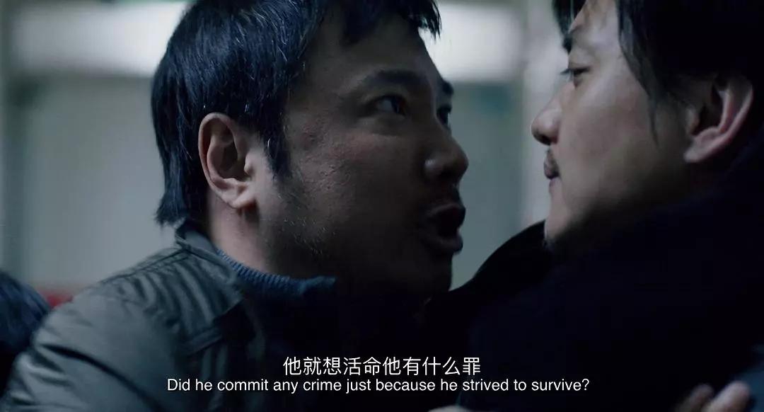 他在印度坐着三轮车狂奔，就为了抢3000个口罩……