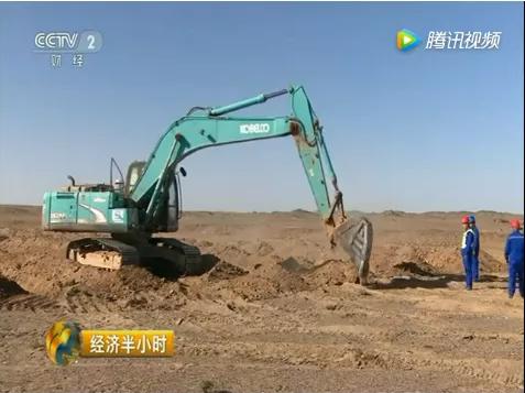 万里黄沙，波涛如怒，谁建起这条横贯中国的壮阔公路？