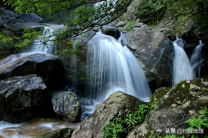 江西这座城市古称袁州，GDP位居全省第四，历史悠久风光绝美
