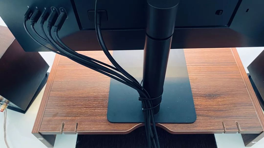 收到一件好东西，拯救了我乱成狗的桌面