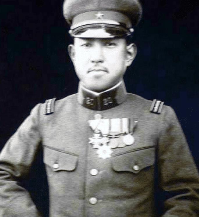 日本少将森秀树死像可笑，200斤体重趴在墙上，肛门被捅穿而死