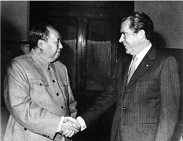 毛主席上交印尼侨胞送30公斤燕窝，10年后被取回，没敢让主席知道