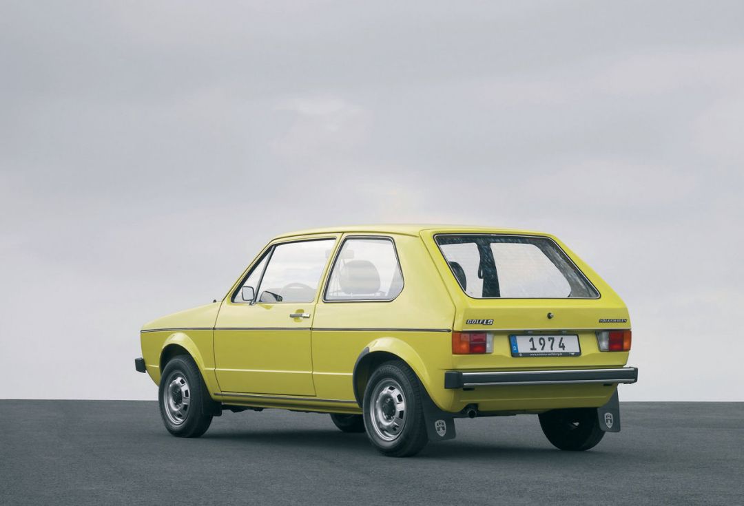 绕不开的一台奔驰,绕不过去的神车