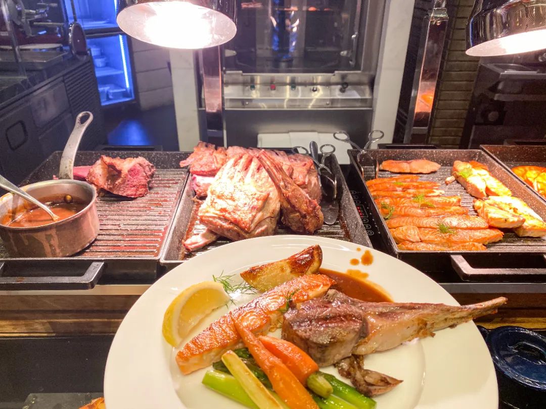 不到两千就能住天津丽思卡尔顿?还能随便吃?这样的羊毛不多了