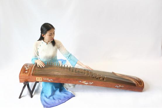 如何选购正品敦煌古筝,敦煌古筝型号及价格表