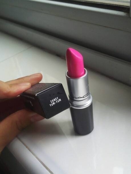 谁说口红一定要用迪奥999,阿玛尼口红选什么颜色好看