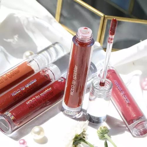 三个便宜又惊艳的化妆品,平民好用的化妆品都有哪些