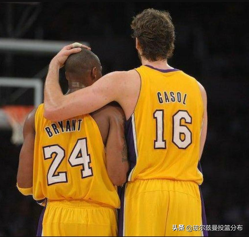 全世界球迷怎么悼念科比的,科比纪录片缅怀科比