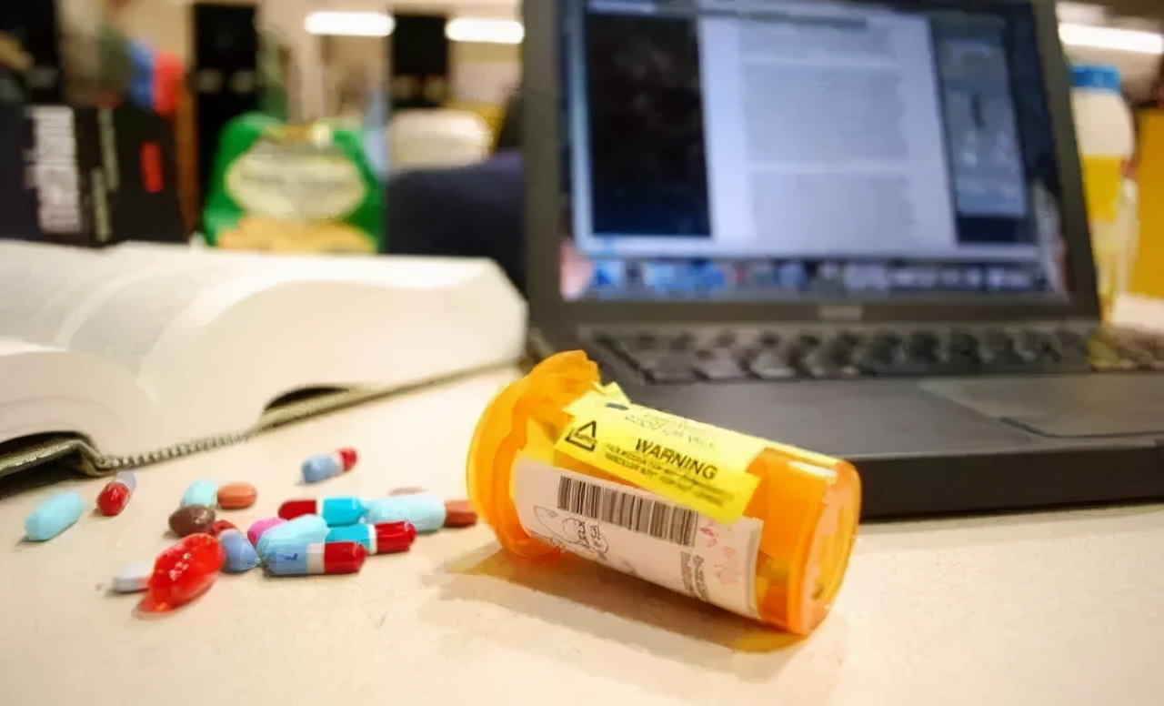 第三代*品毒**：*品毒**界的“伪装者”成瘾性更强危害更大