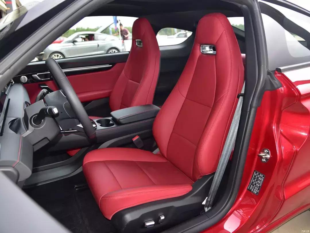 零跑s01电动轿跑,零跑s01纯电动车