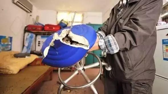 椅子有危险吗,弹簧椅子很危险