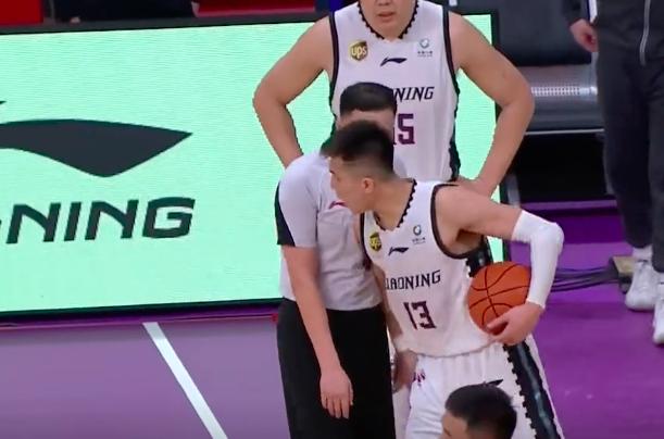 cba郭艾伦精彩瞬间,cba裁判误判郭艾伦