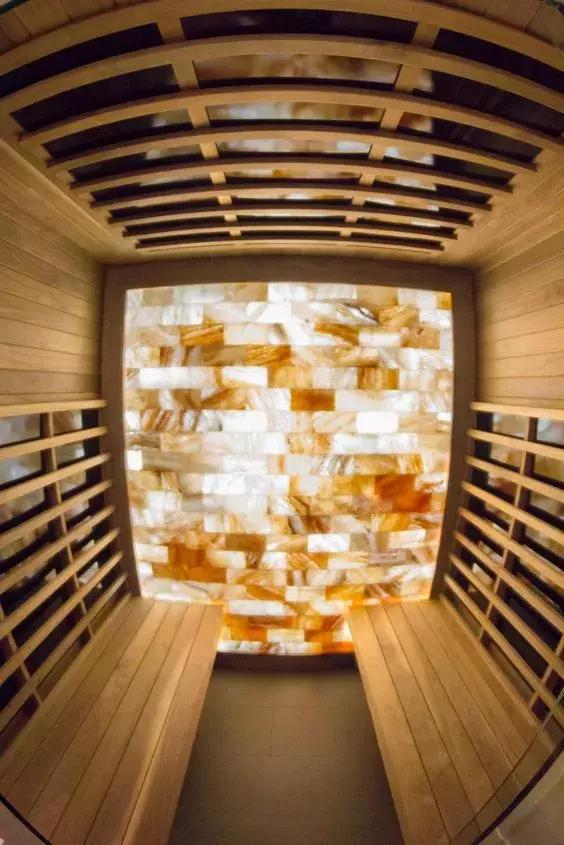 每日课堂|苹果零售店，超薄“透光石”如何成为黑科技玩法？