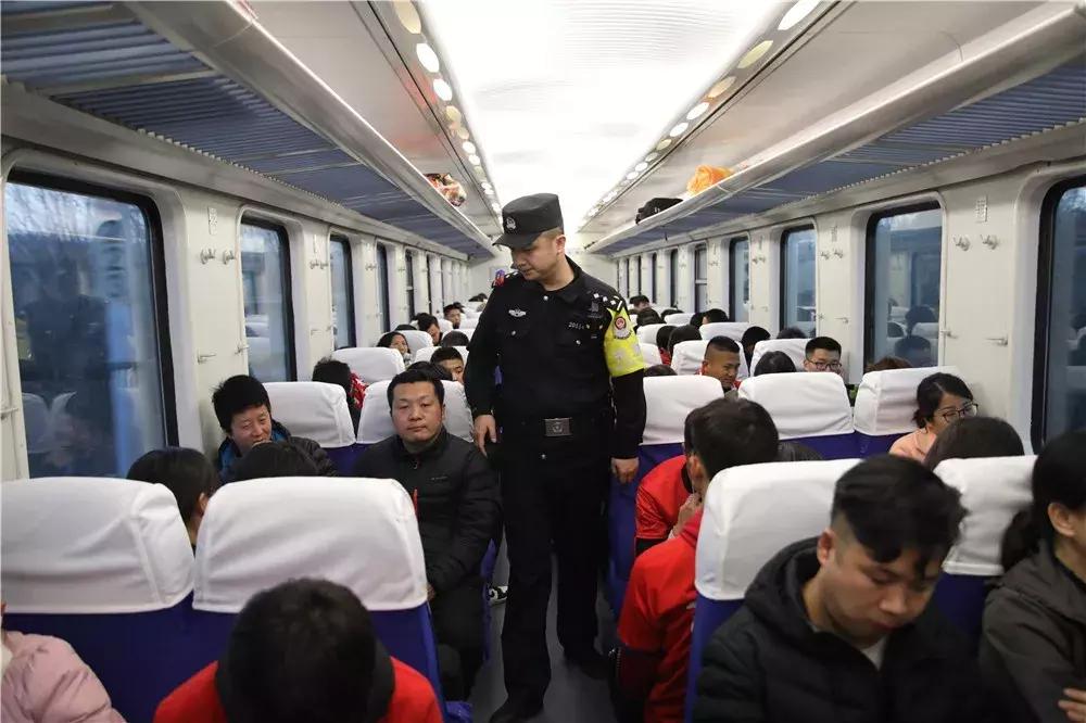 西安铁警春运安保,西安铁路为球迷开专列