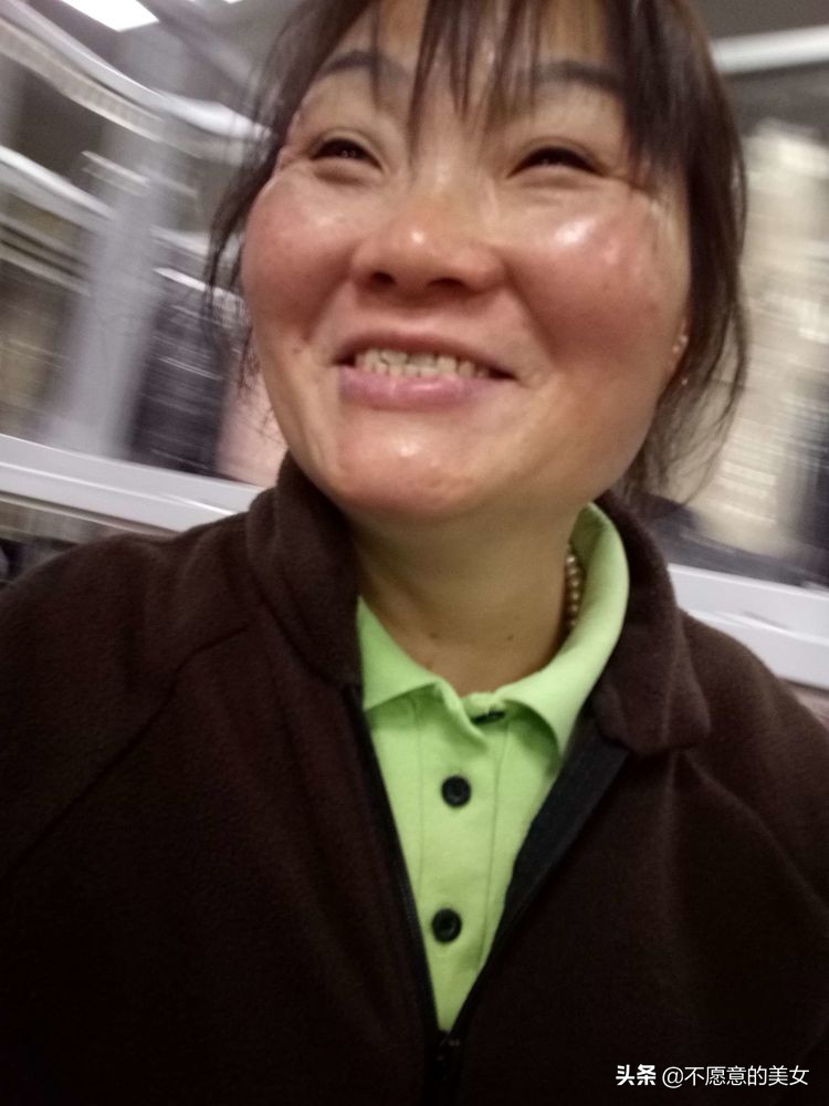 可爱的少妇自拍越来越丰满越来越成熟了