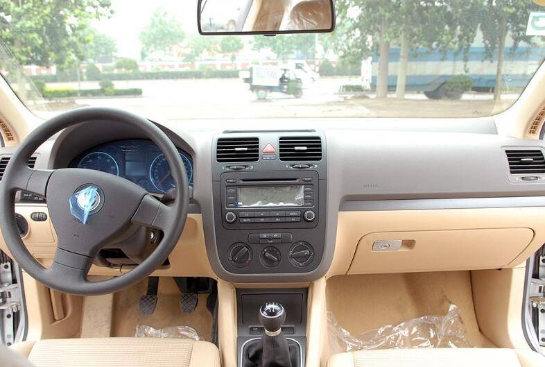 曾经的豪华品牌轿车,曾经的a级车vs现在的a级车