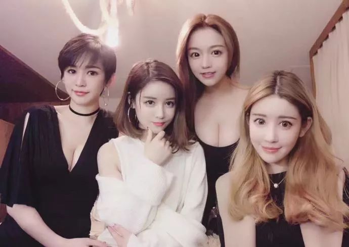 为什么眼神呆滞无神怎么训练,表情僵硬眼睛无神