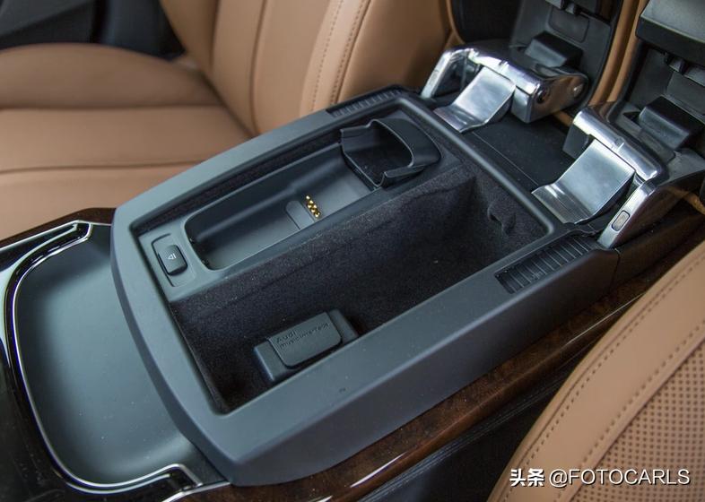 奥迪2014款a8l6.3fsiw12quattro专享型,奥迪a82006款a8l6.0w12quattro旗舰型