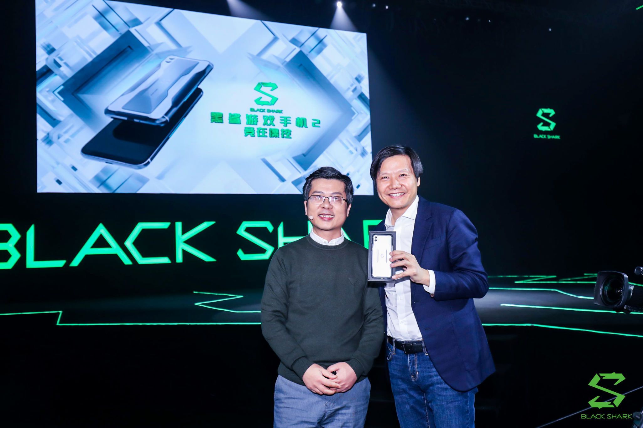 黑鲨游戏手机2发布会上手体验,黑鲨游戏手机2测评视频