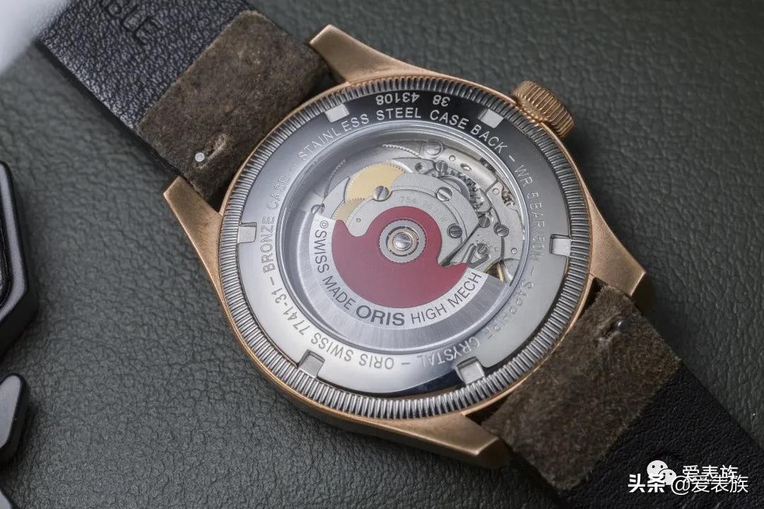 求铜存异—豪利时复古铜表