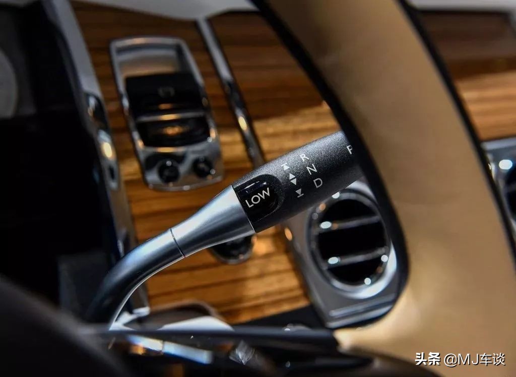 亲身体验劳斯莱斯，300多万的豪华堡垒开起来是什么感觉？