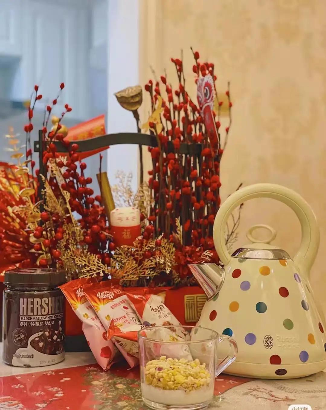 美好的一天从一杯咖啡开始,美好的一天从清晨的一杯热水开始