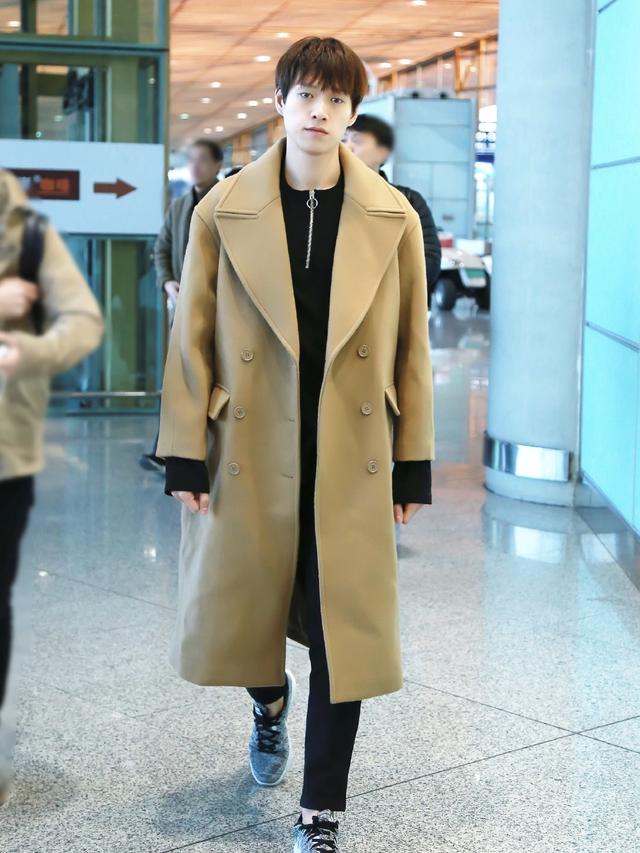 杨幂和魏大勋卫衣,魏大勋杨幂同样的东西