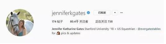 霍启刚郭晶晶带着孩子去赚零花钱,霍启刚晒儿女擦车