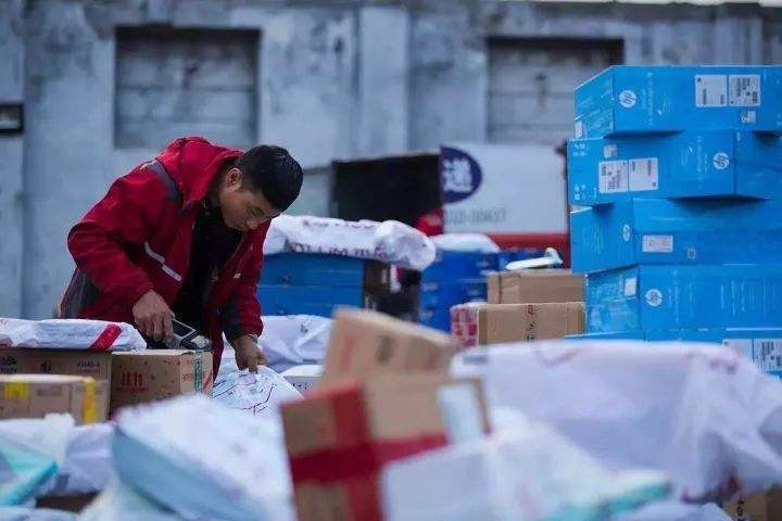 为什么我们网购买一块钱的东西还包邮？难道商家不用付快递费吗