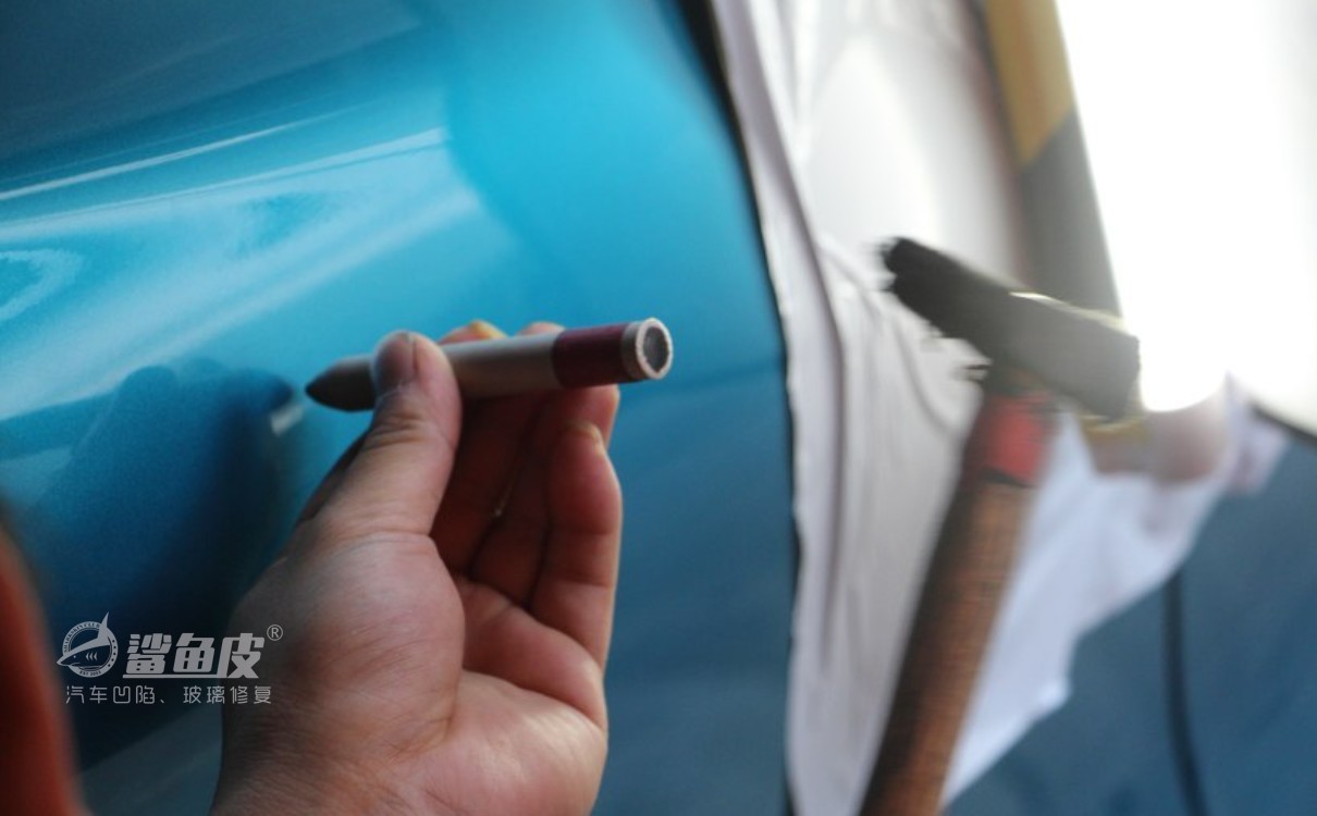 汽车有小凹陷点怎么处理,新车碰了小凹陷要修吗